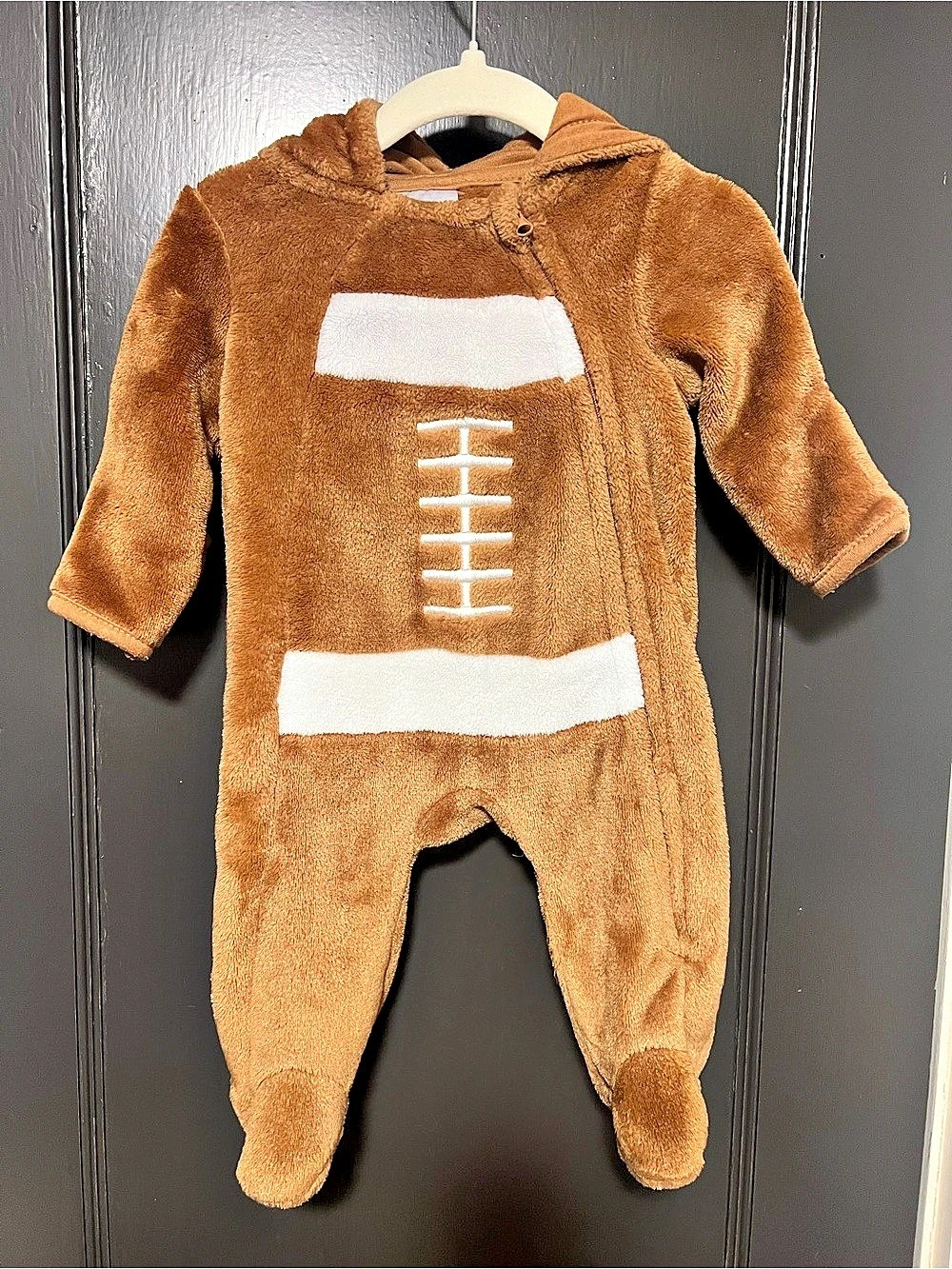 B4 ALL Baby Brown & White Football Footies Baby 0/3 months